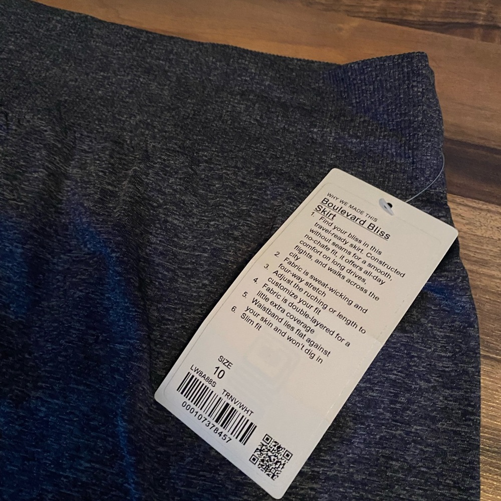 Lululemon Boulevard Bliss Skirt Size 10 - Picture 4 of 7